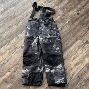 Boys Weatherproof 32 Degrees Black Camo Snow Pants Size 7-8